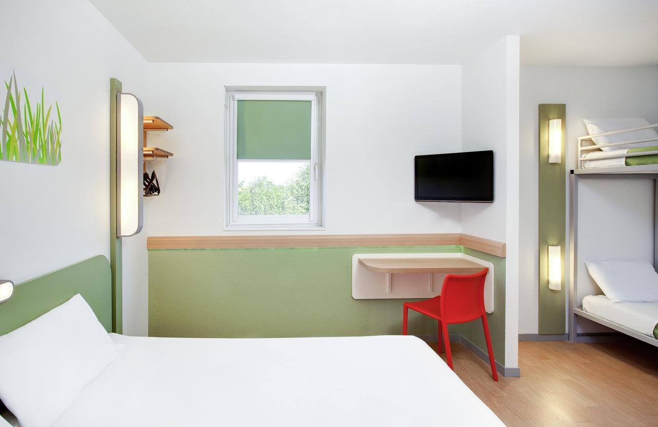 Ibis Budget Clermont Ferrand Centre Montferrand Exterior foto